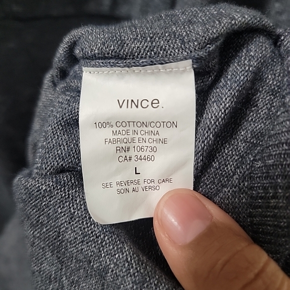 Vince Gray 100% Cotton V Neck Pullover Sweater Long Sleeve Mens Sz L - Picture 3 of 4